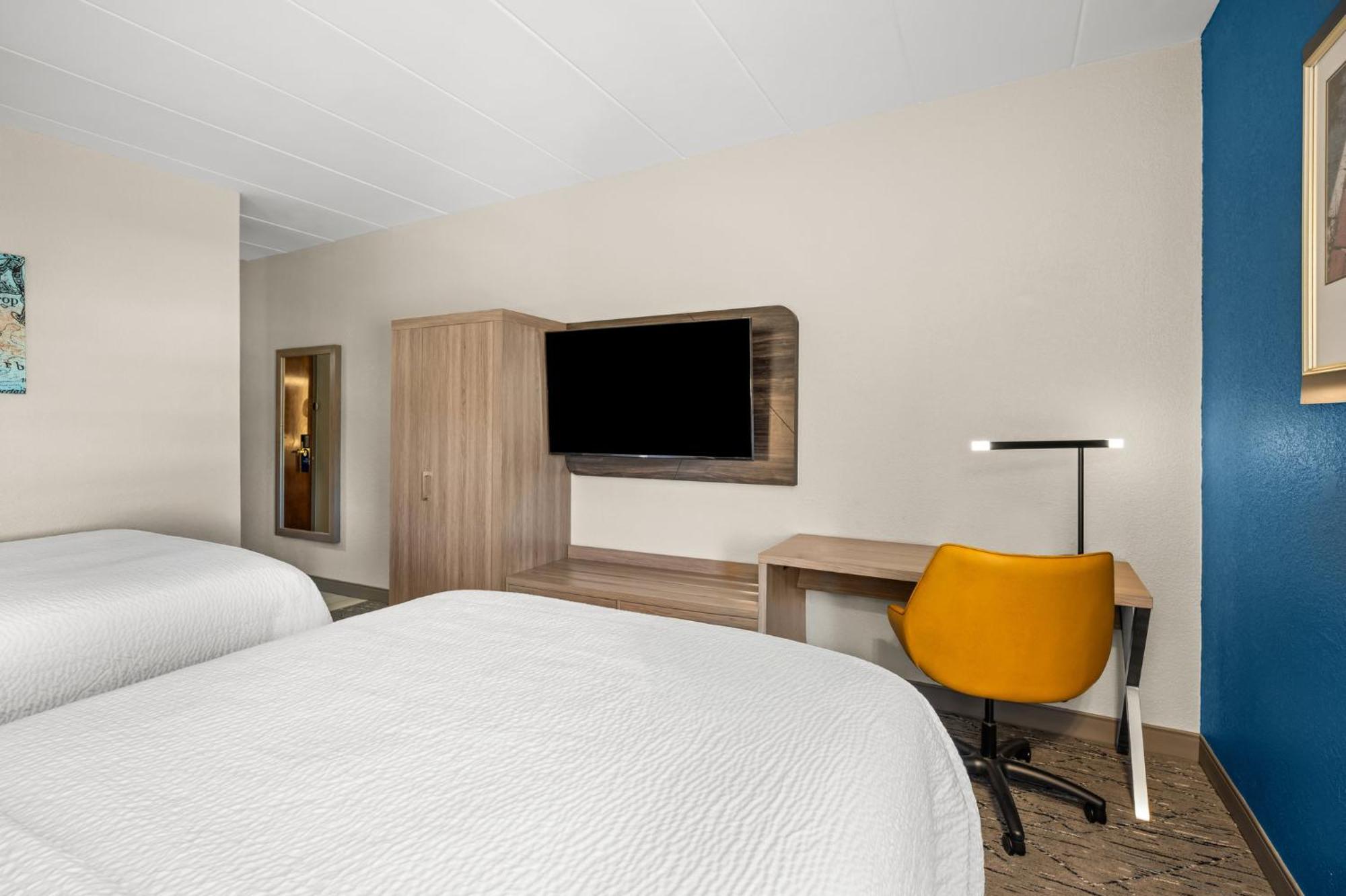 Holiday Inn Express Boston North-Woburn By Ihg Exterior photo