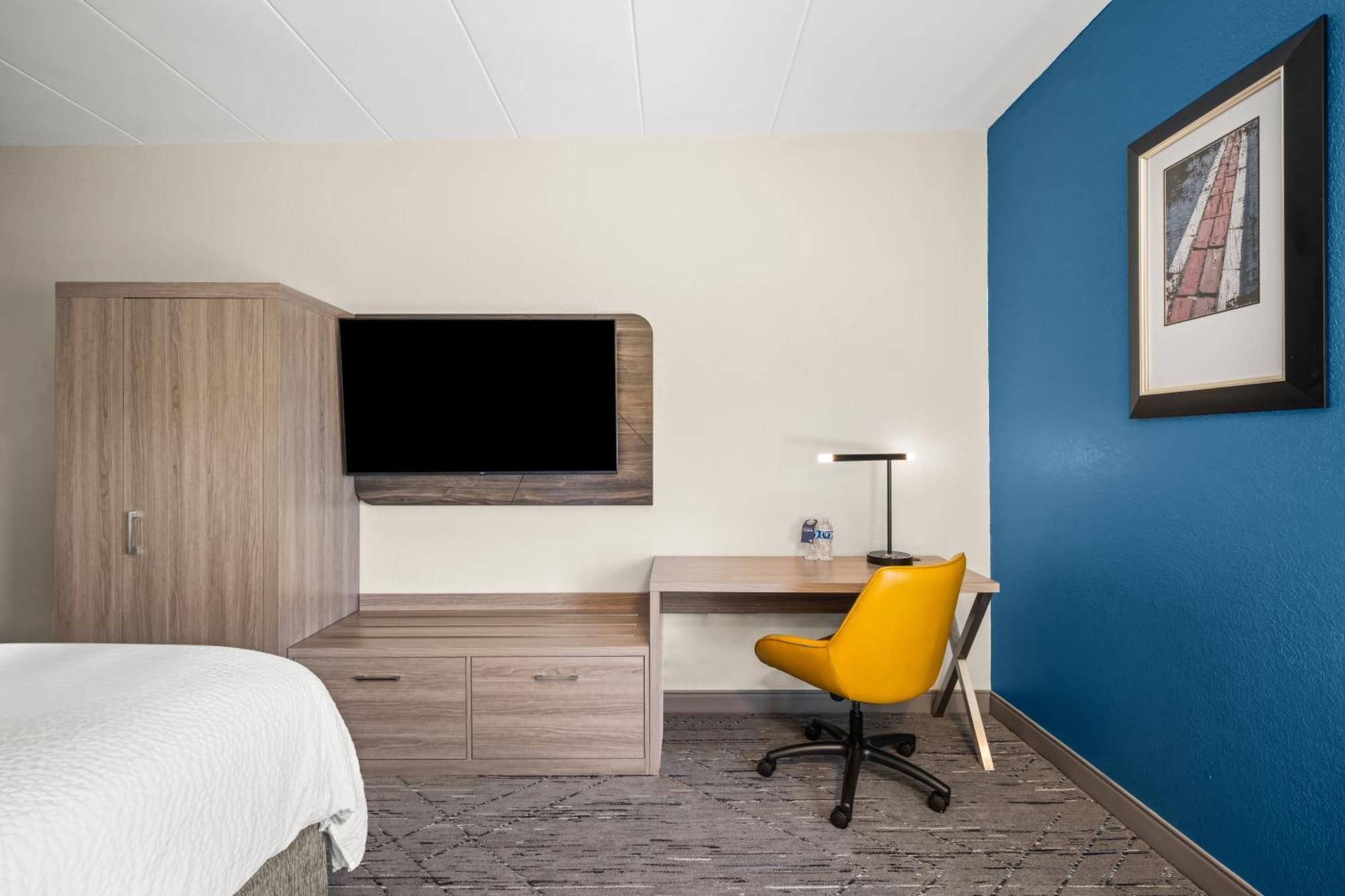 Holiday Inn Express Boston North-Woburn By Ihg Exterior photo