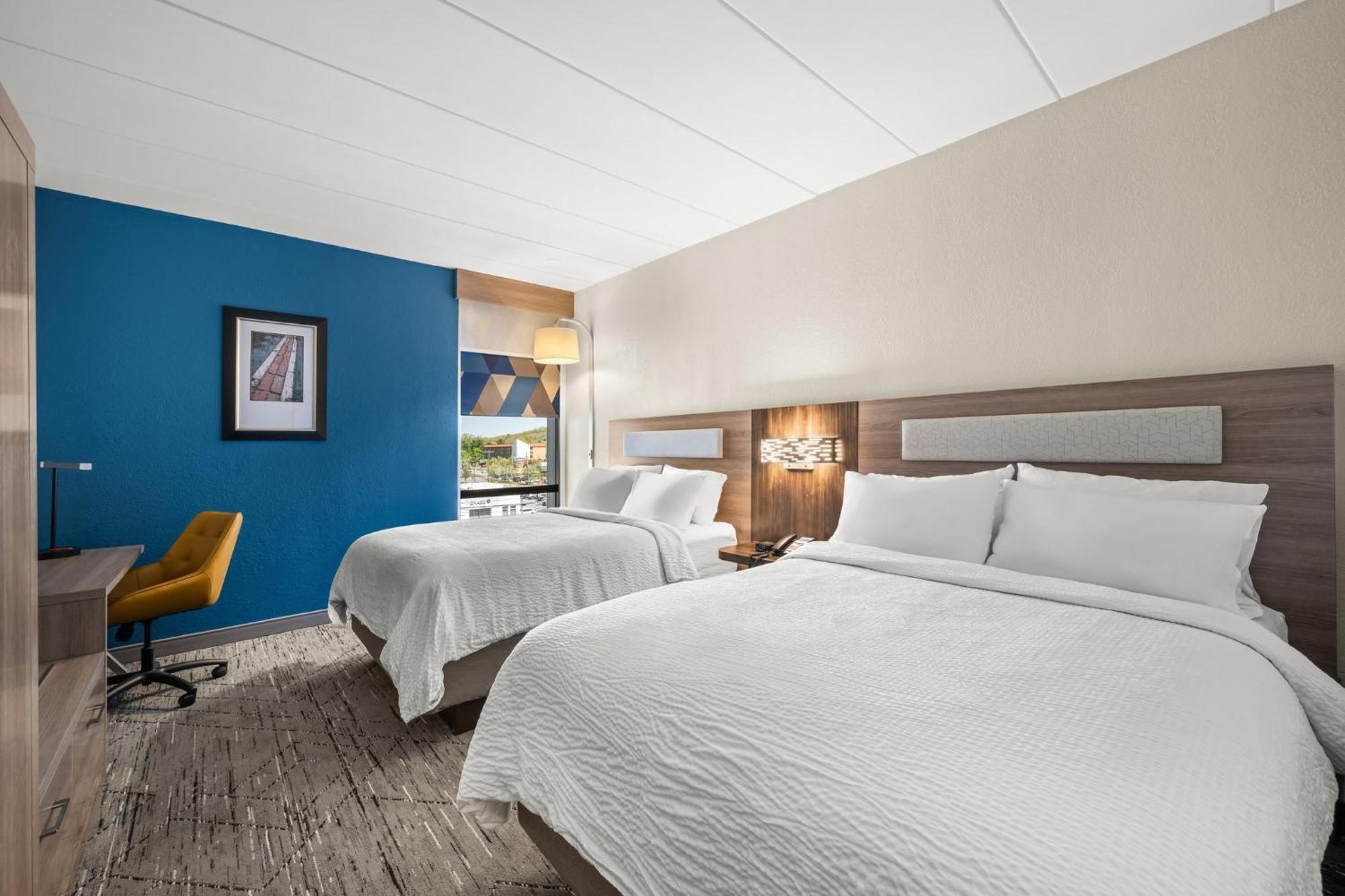 Holiday Inn Express Boston North-Woburn By Ihg Exterior photo